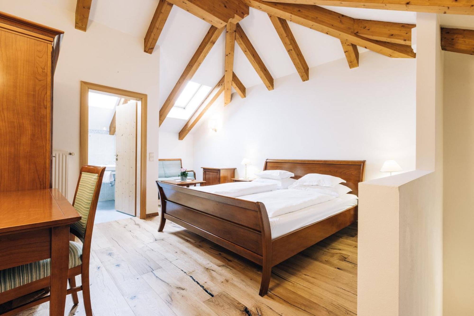 Hotel Tenz 2025 Montagna Eksteriør billede