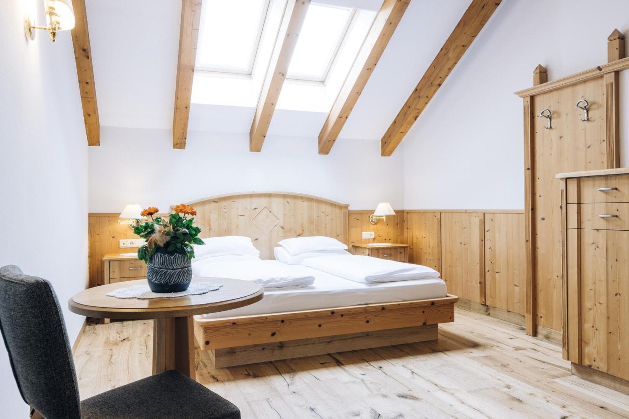 Hotel Tenz 2025 Montagna Eksteriør billede
