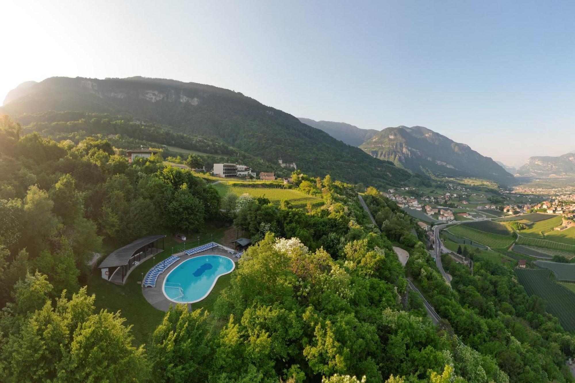 Hotel Tenz 2025 Montagna Eksteriør billede