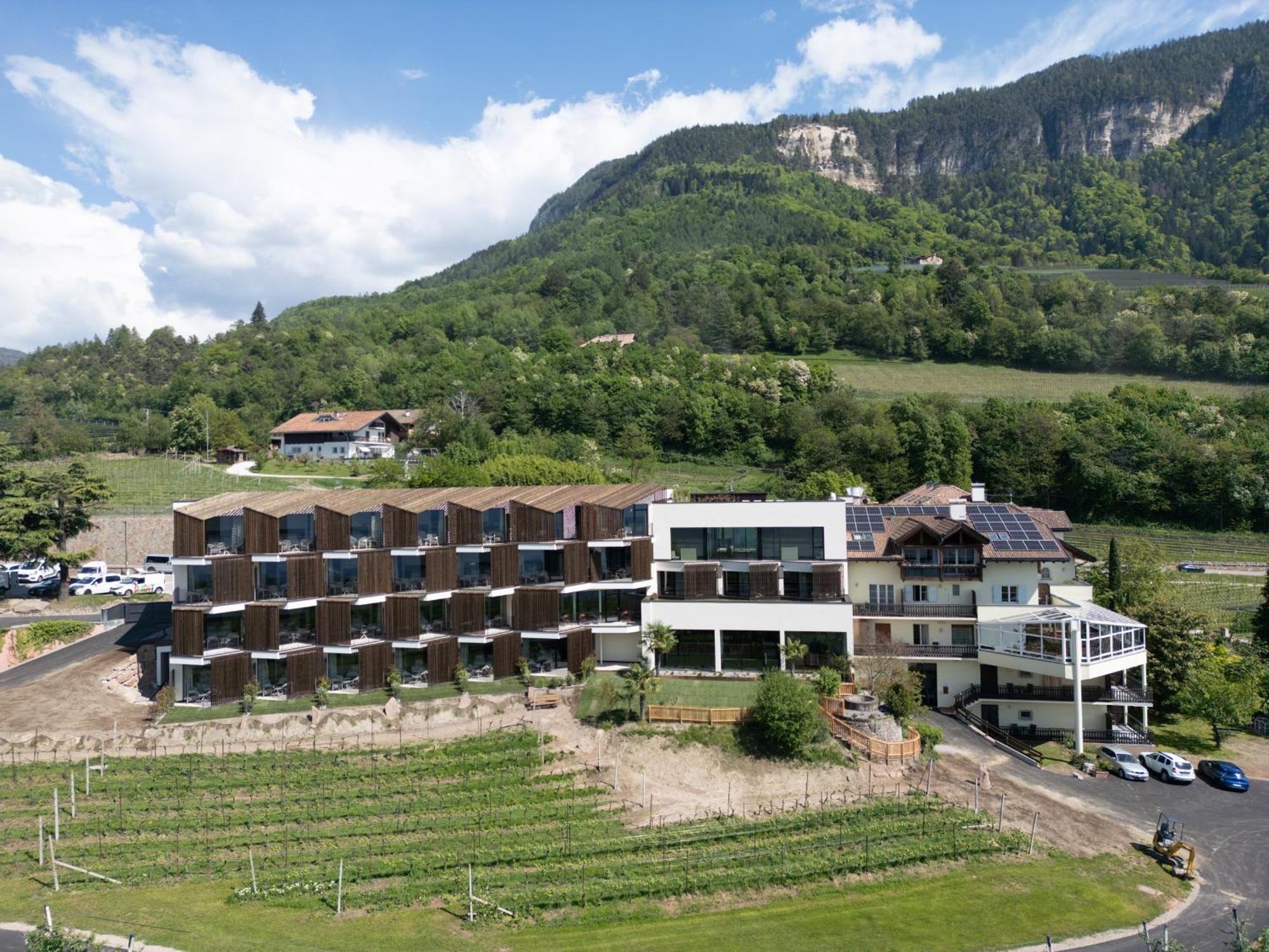 Hotel Tenz 2025 Montagna Eksteriør billede